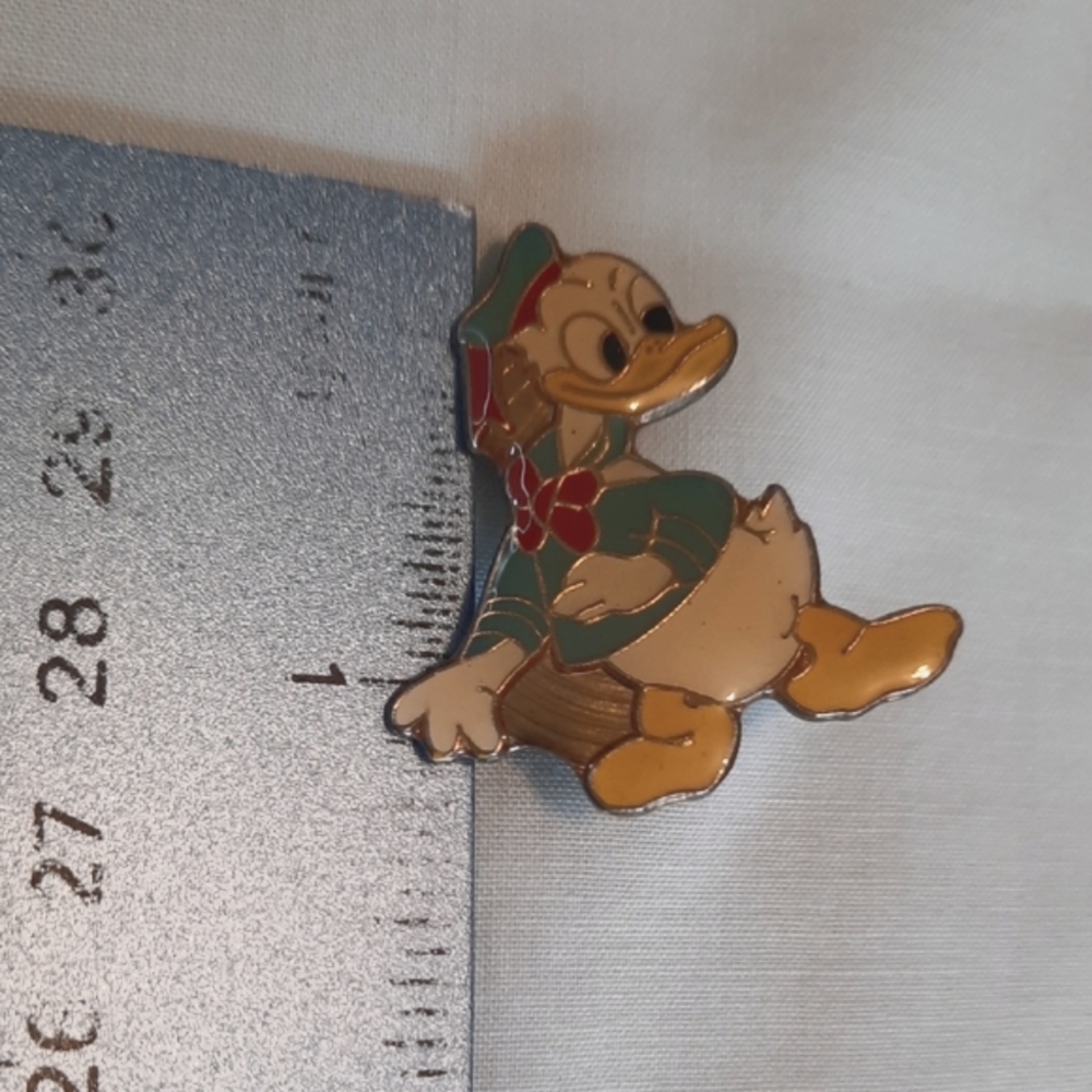 Donald Duck Pin + Bonus Pin - Picture 3 of 5